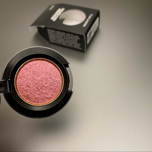 MAC “Let's Roll” Dazzleshadow Eyeshadow - Picture 2 of 10